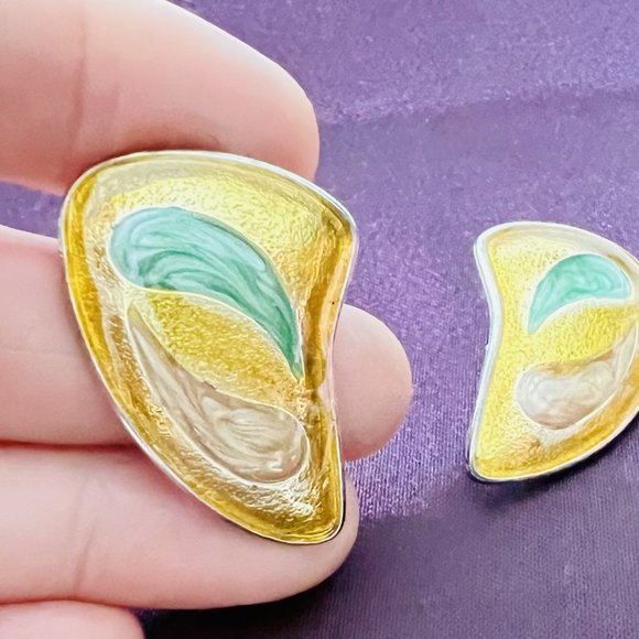 Vintage Handcrafted Post-Impressionism Enamel Painting Large Pierce Earrings - Picture 2 of 6